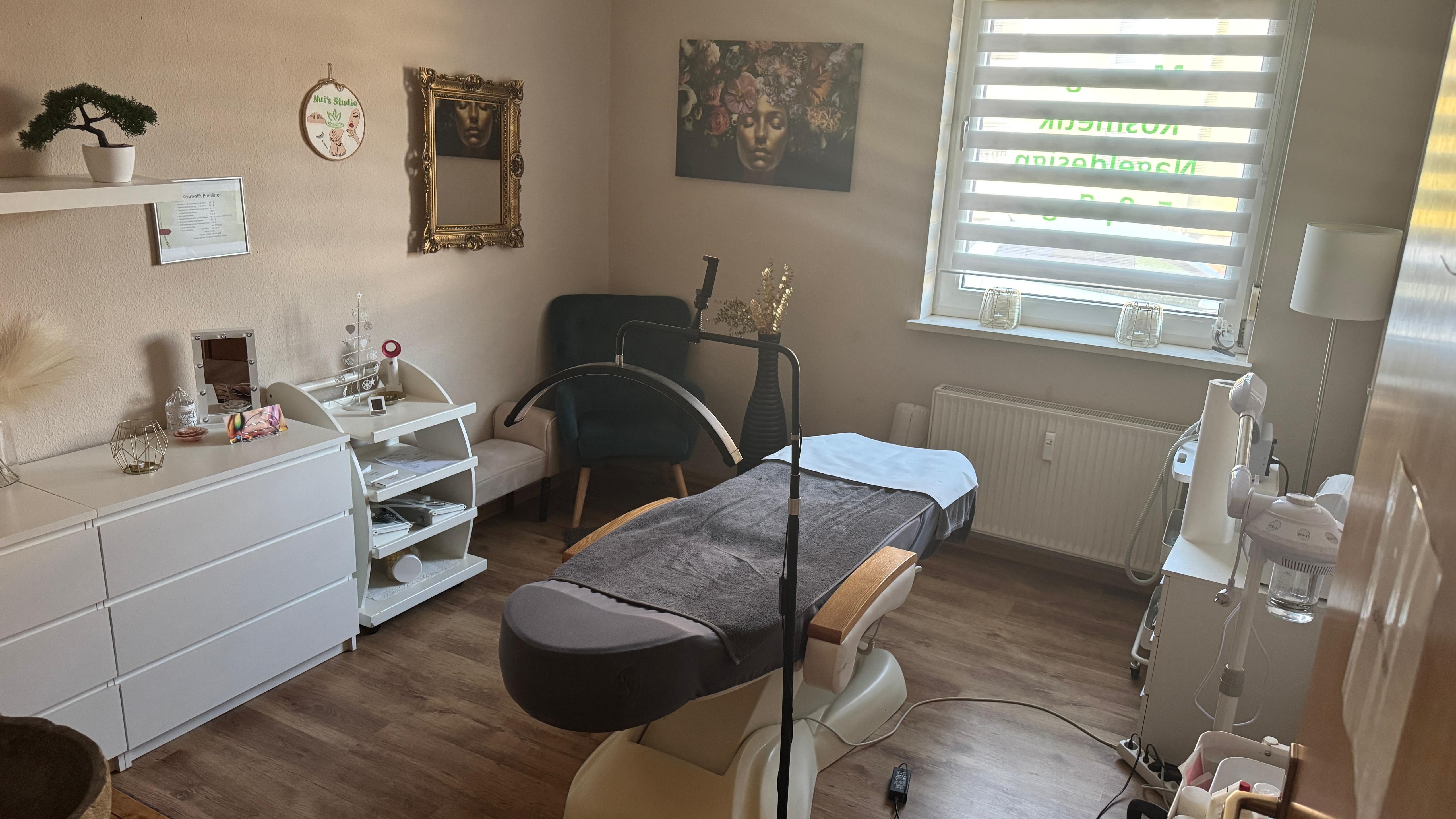 Kosmetikraum im Nui's Studio